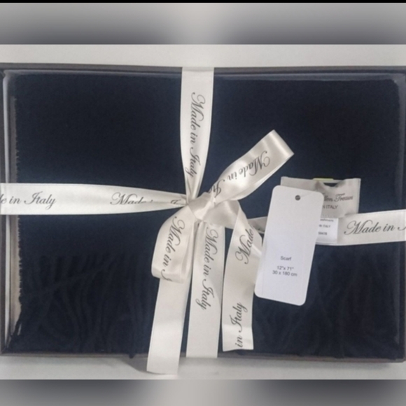 Italian Woollen Treasures Unisex Scarf 100% Cashmere Navy MADE IN ITALY - Picture 6 of 9